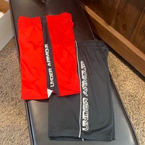 2 YLG Loose Under armor basketball shorts